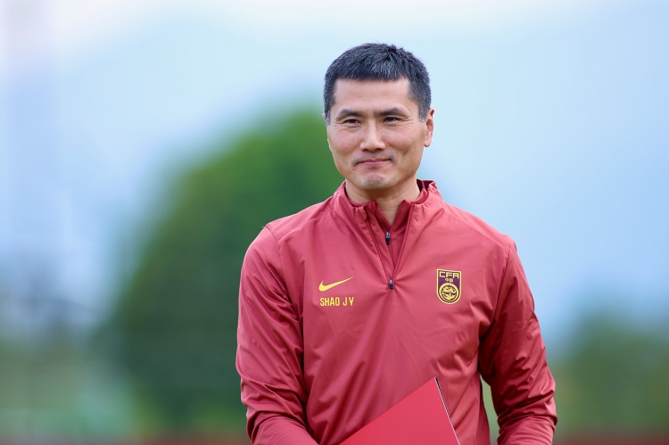 开云体育下载-博主：国足结束海外拉练于今天下午抵达北京