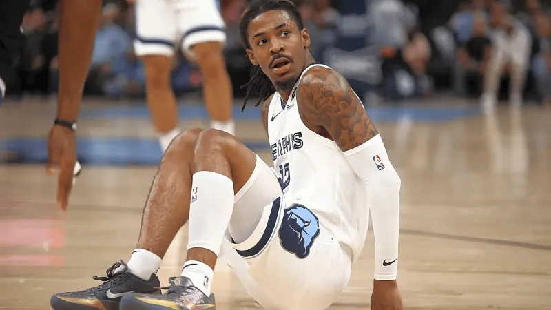 开云官网-队记：灰熊总经理克莱曼拒绝回答莫兰特本赛季能否重返球队